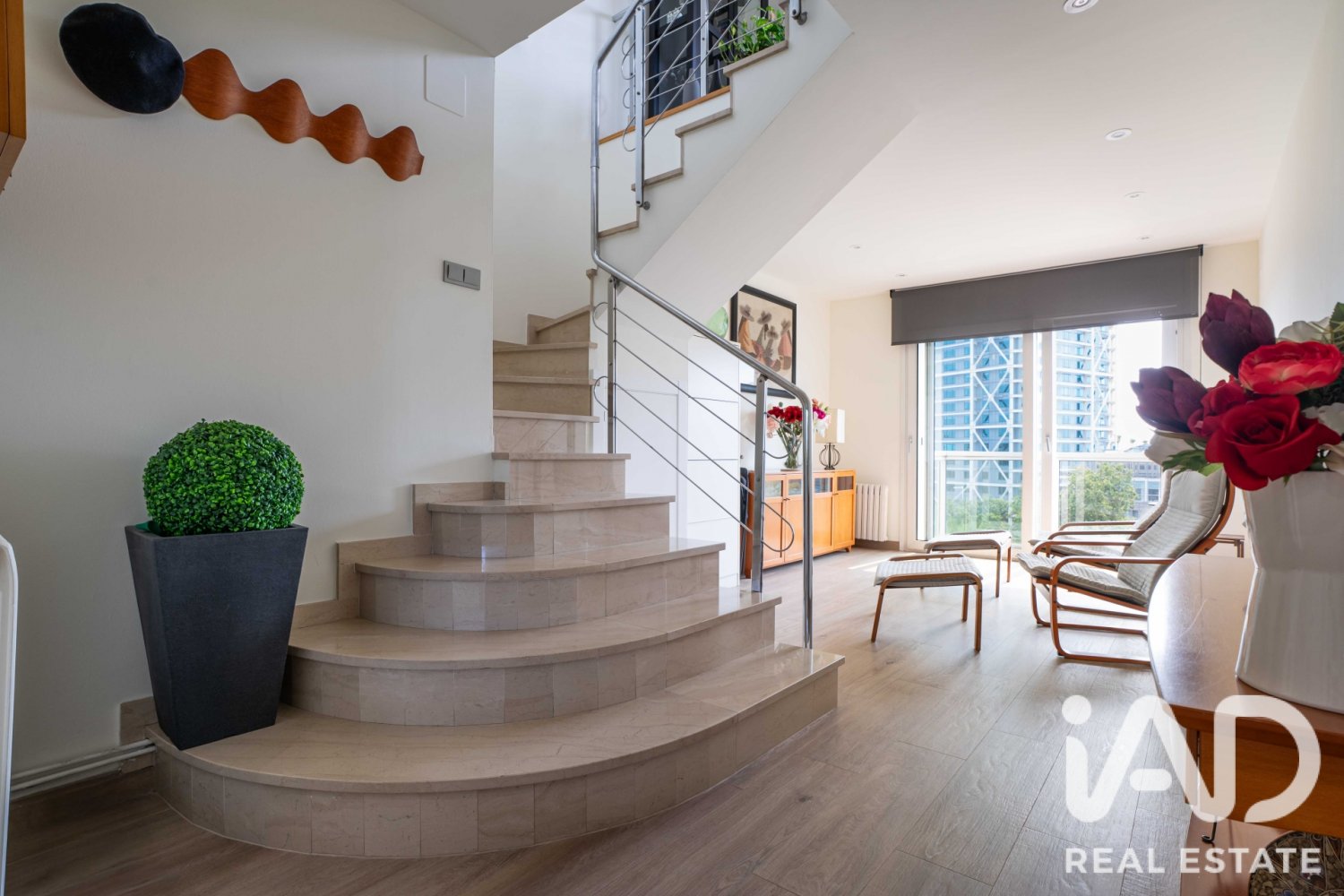 Dvīņu māja Barcelona, Spānijā 3 istabas, 246 m2 Nr. 197722