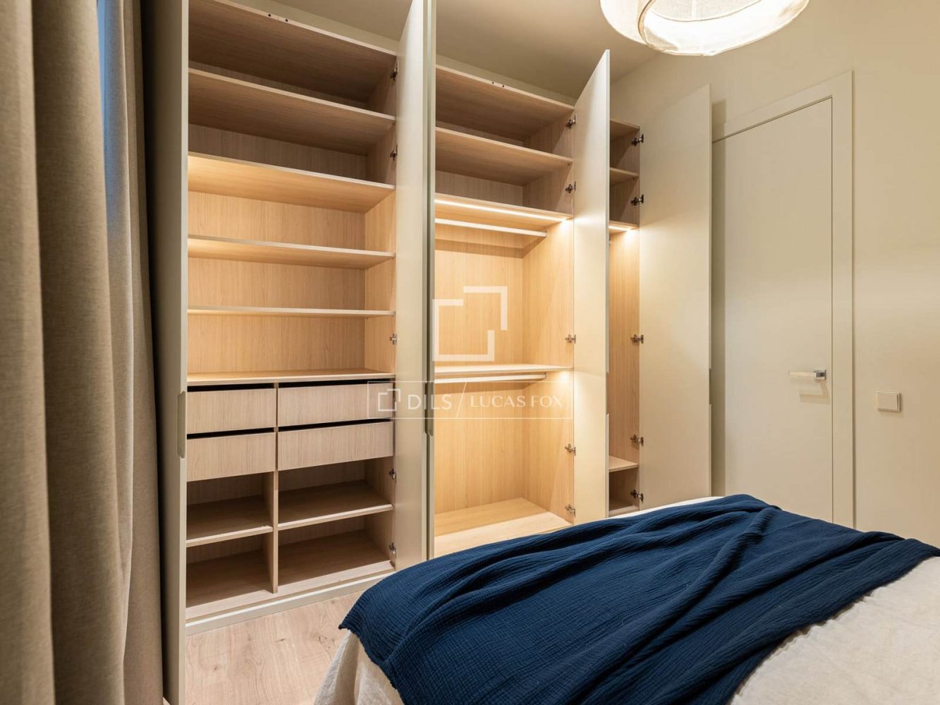 Apartment à Barcelona, Espagne 4 chambres, 198 m2 No. 199153