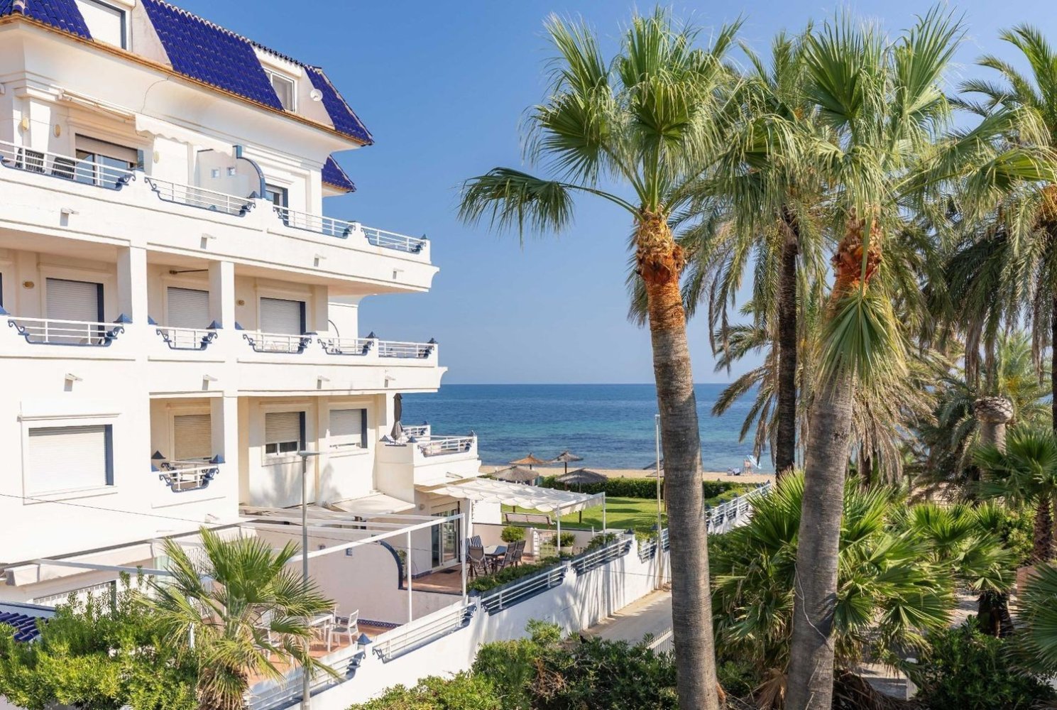 Villa a Denia, Alicante, Spagna 5 camere da letto, 238 mq. N° 198210