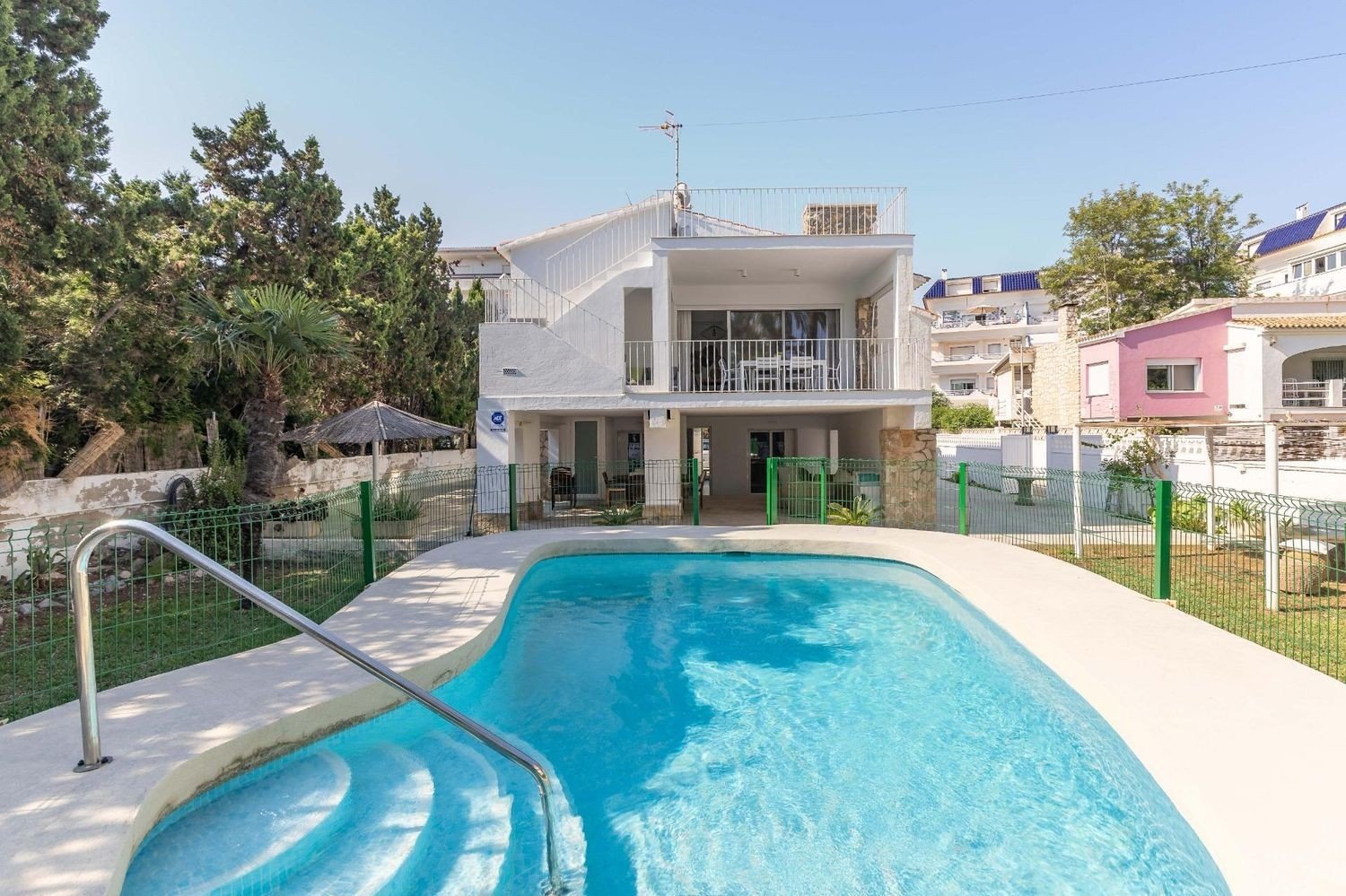 Villa a Denia, Alicante, Spagna 5 camere da letto, 238 mq. N° 198210
