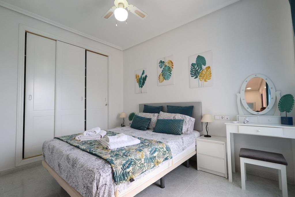 Apartamento en Alicante, España 2 dormitorios, 69 m2 No. 198753