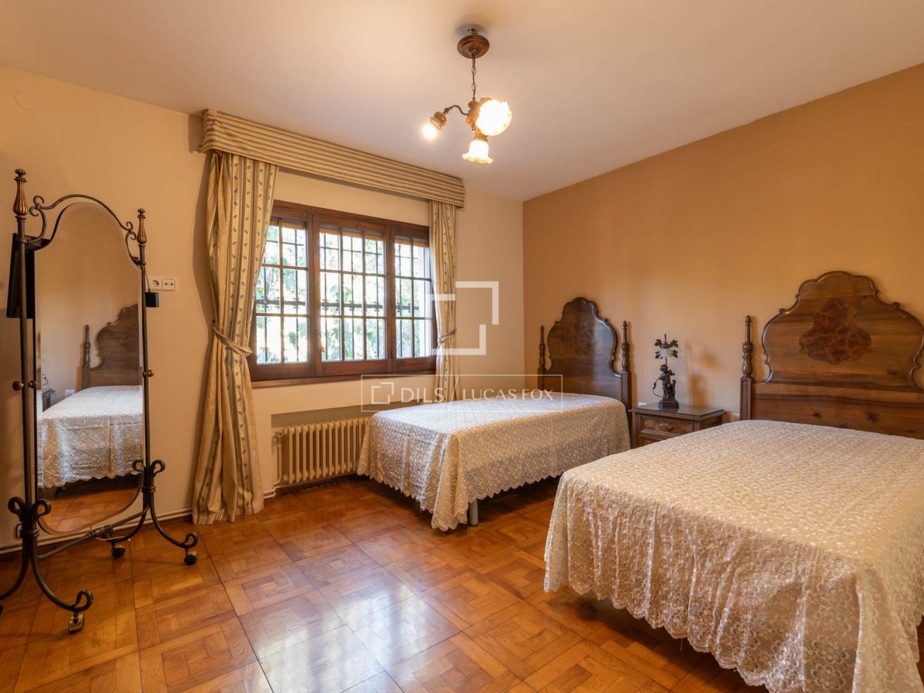 Villa à Sant Cugat Del Valles, Barcelona, Espagne 6 chambres, 433 m2 No. 197109