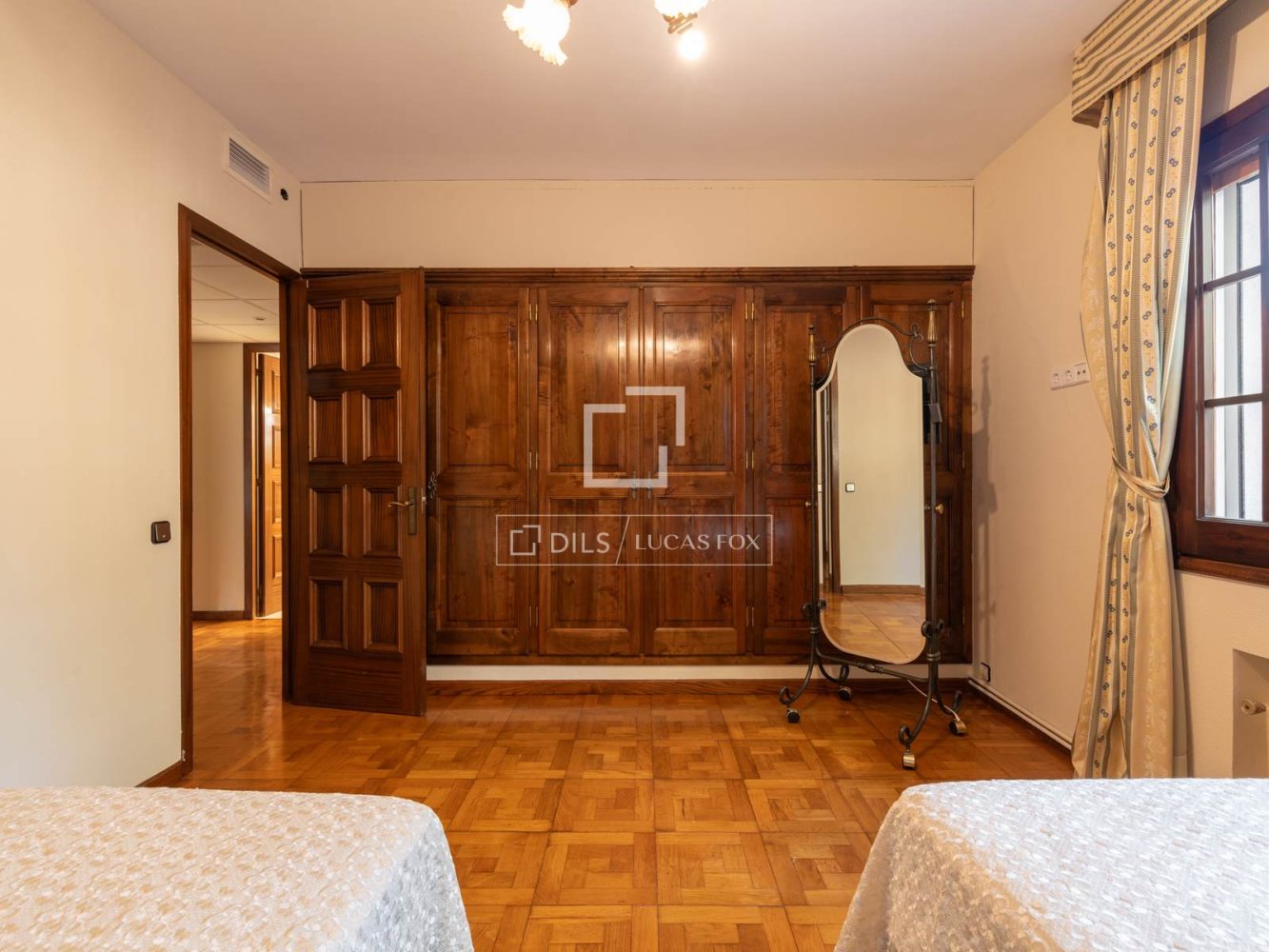 Villa à Sant Cugat Del Valles, Barcelona, Espagne 6 chambres, 433 m2 No. 197109