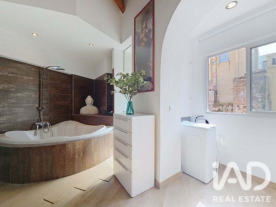 Apartment in Valencia, Spain 1 bedroom, 78 sq.m. No. 198674