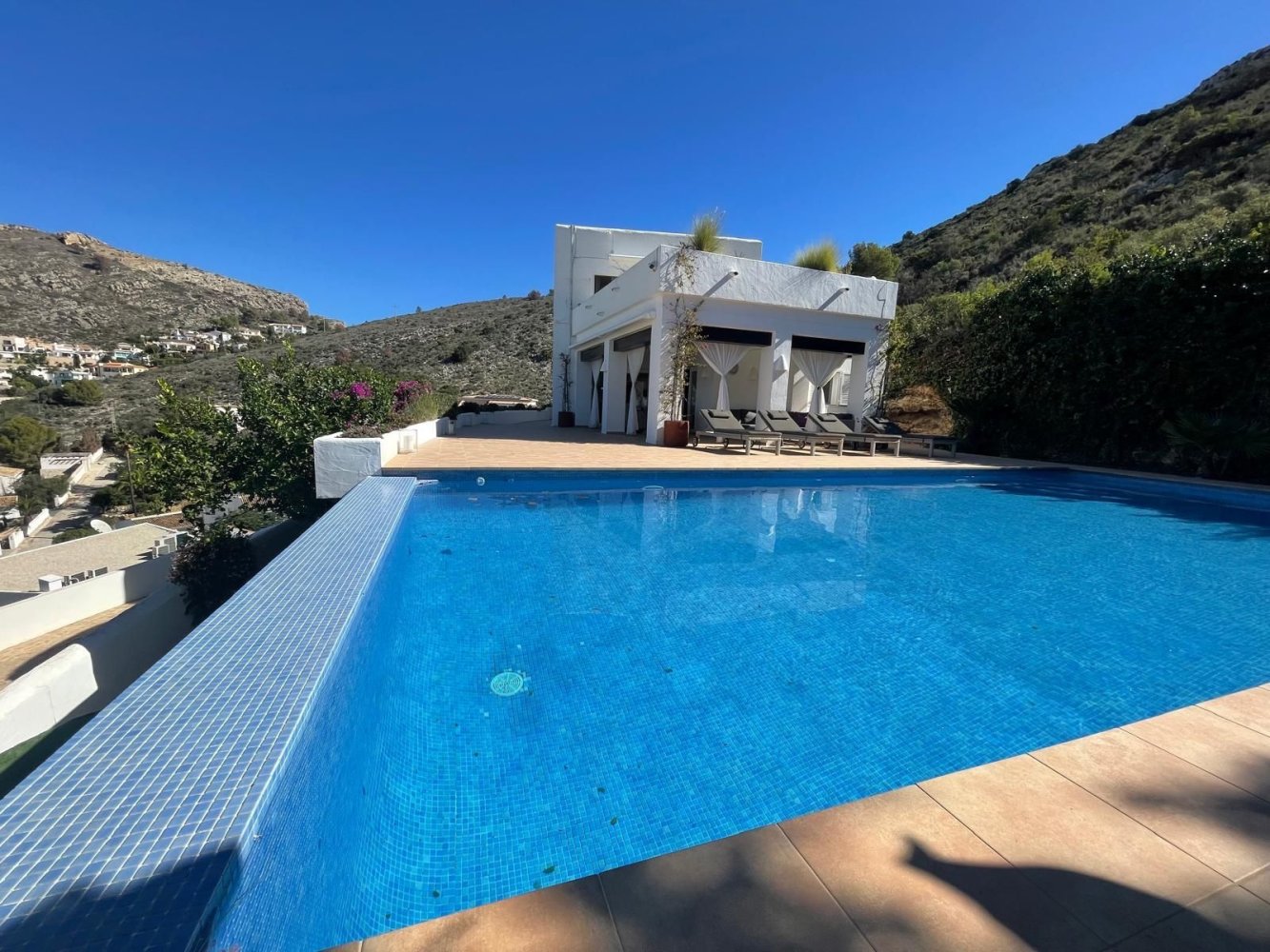 Villa a Moraira, Alicante, Spagna 229 mq. N° 197339