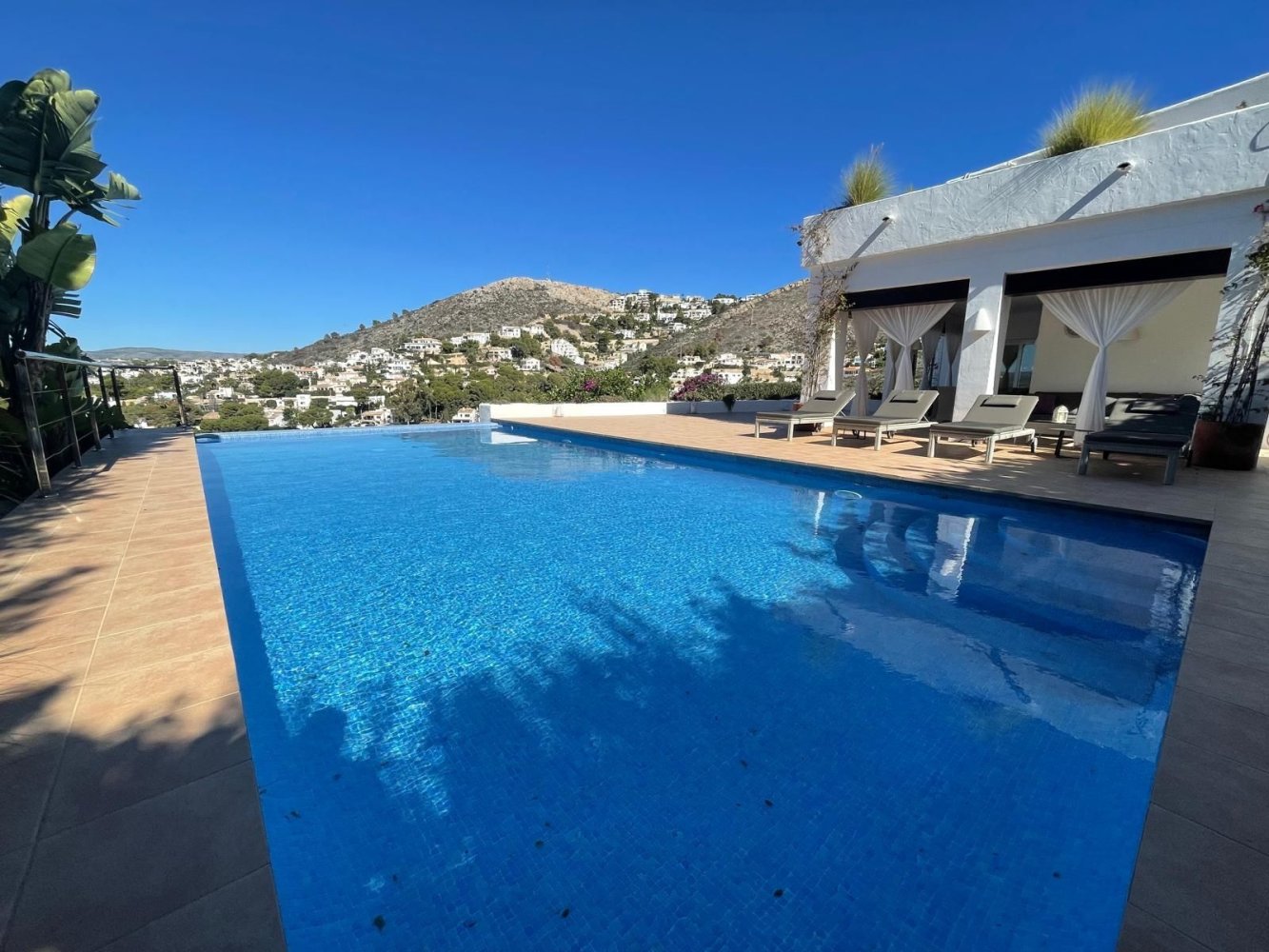 Villa a Moraira, Alicante, Spagna 229 mq. N° 197339