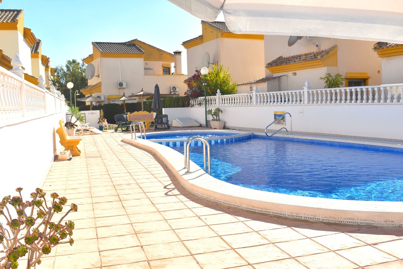 Villa in Guardamar del Segura, Alicante, Spanien 3 Schlafzimmer, 96 m2 Nr. 199789