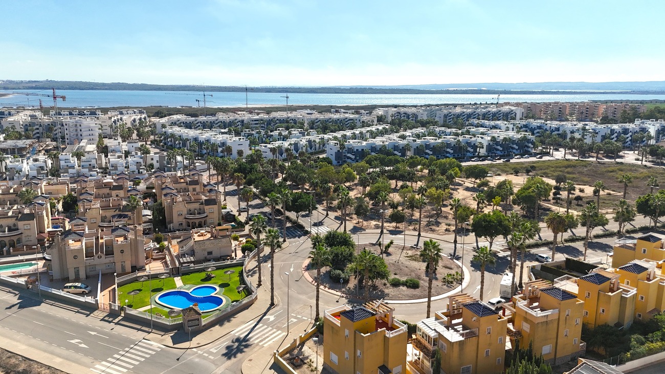 Villa in Guardamar del Segura, Alicante, Spanien 3 Schlafzimmer, 96 m2 Nr. 199789