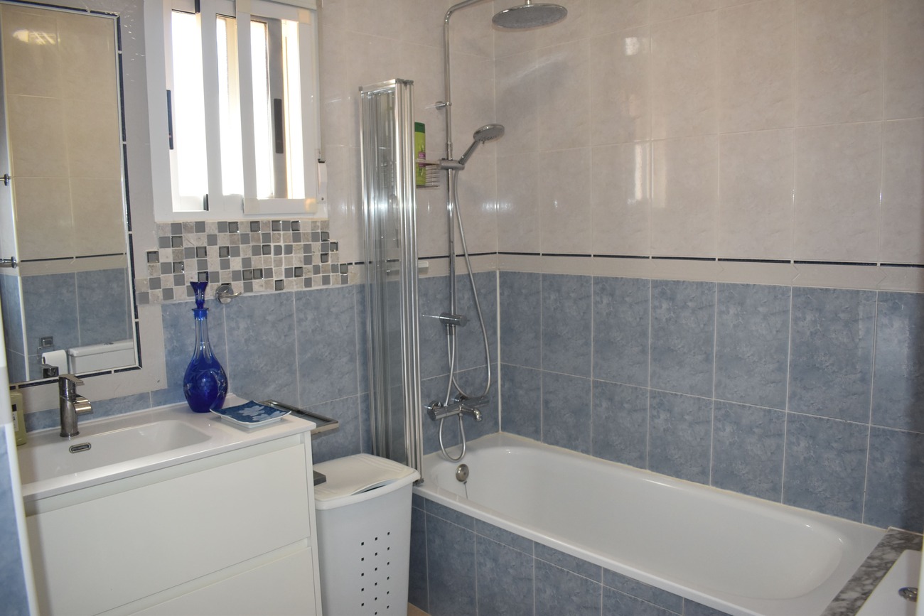 Villa in Guardamar del Segura, Alicante, Spanien 3 Schlafzimmer, 96 m2 Nr. 199789