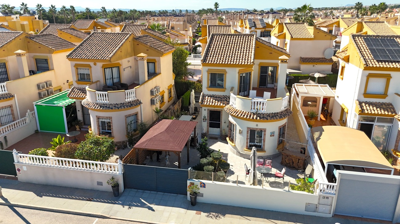 Villa in Guardamar del Segura, Alicante, Spanien 3 Schlafzimmer, 96 m2 Nr. 199789