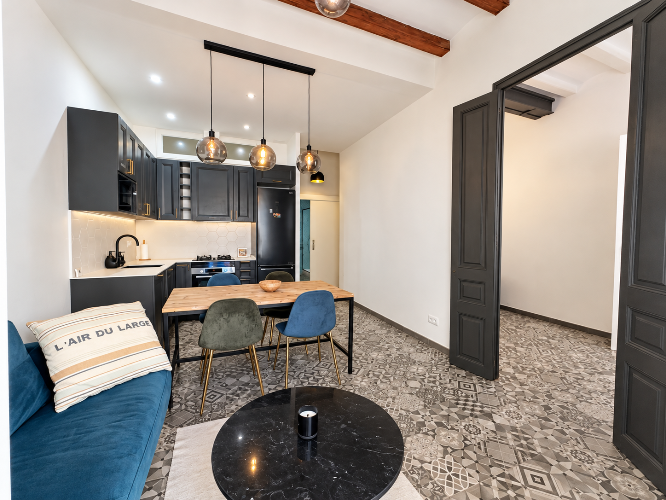 Apartament w Eixample, Barcelona, Hiszpania 2 sypialnie, 60 mkw. nr 199921