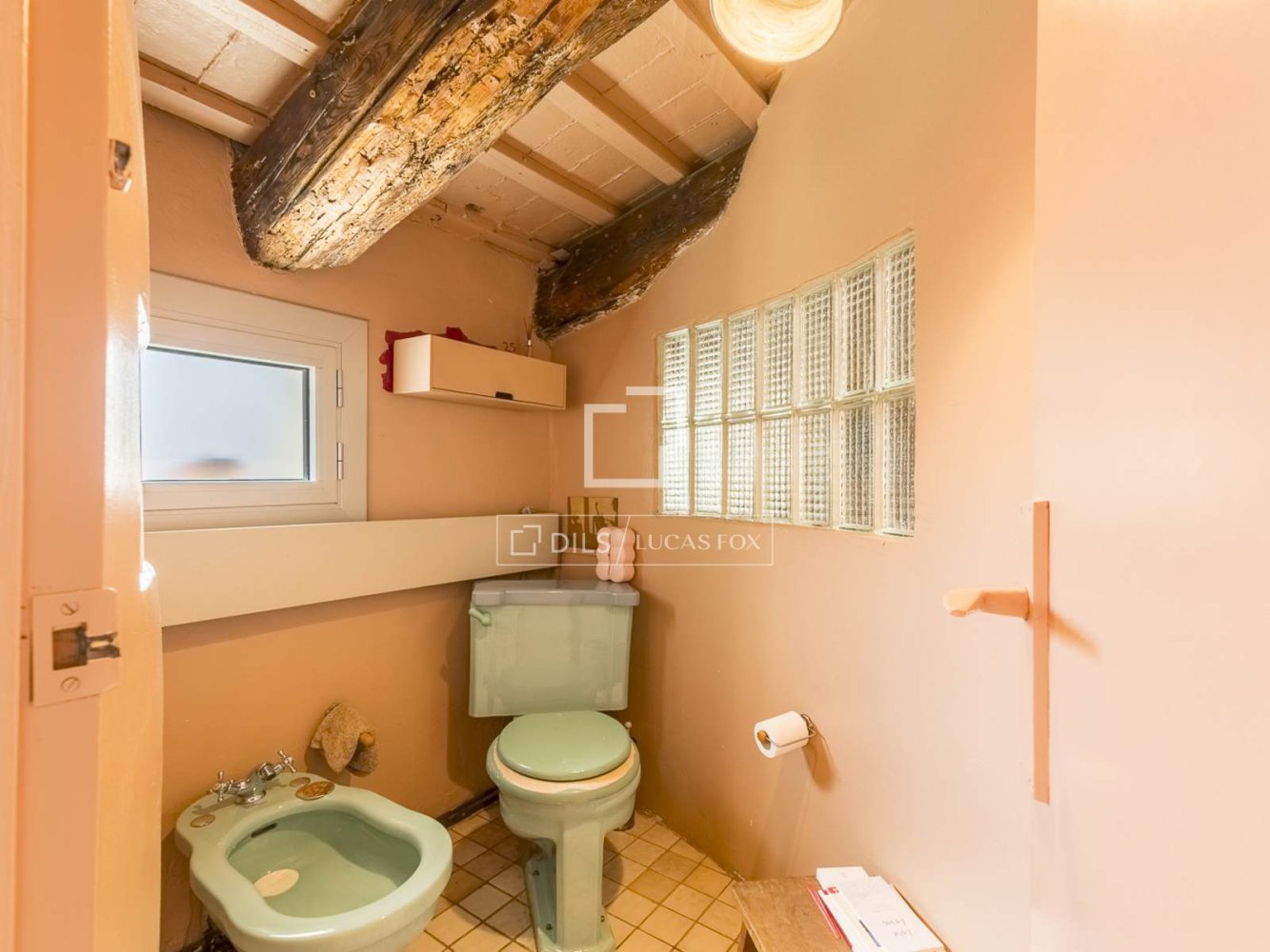Apartment à Barcelona, Espagne 2 chambres, 368 m2 No. 199146