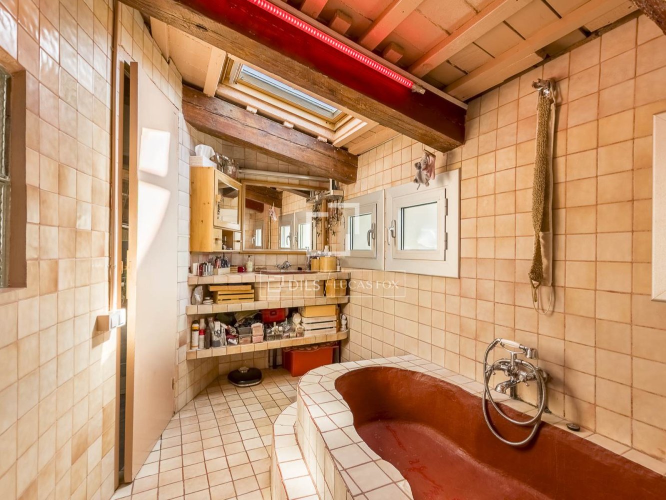 Apartment à Barcelona, Espagne 2 chambres, 368 m2 No. 199146