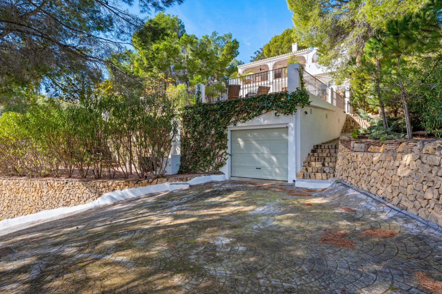 Villa in Altea, Alicante, Spain 6 bedrooms, 425 sq.m. No. 188993