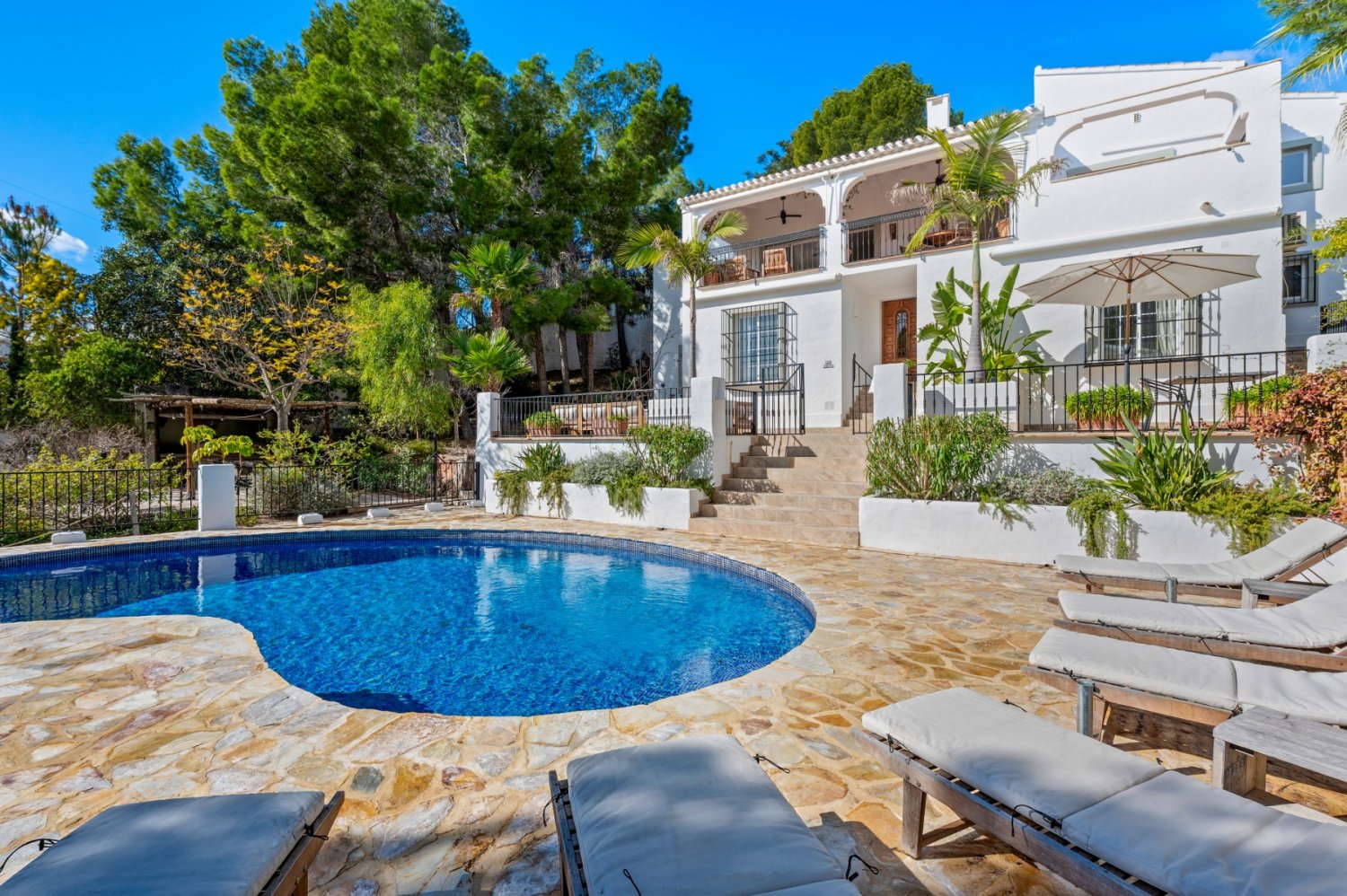 Villa in Altea, Alicante, Spain 6 bedrooms, 425 sq.m. No. 188993