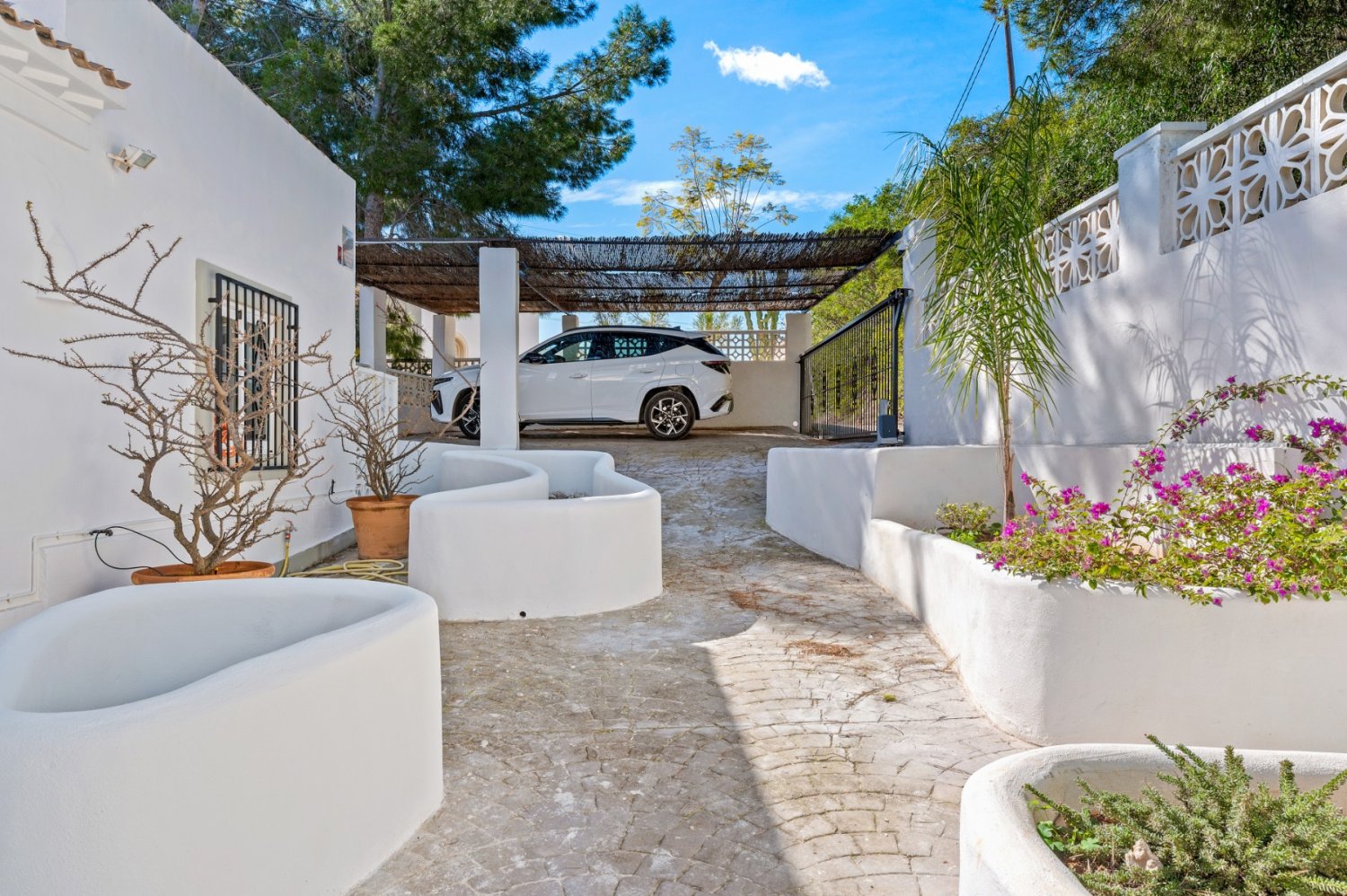 Villa in Altea, Alicante, Spain 6 bedrooms, 425 sq.m. No. 188993