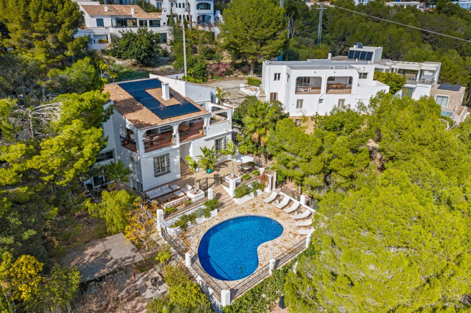 Villa in Altea, Alicante, Spain 6 bedrooms, 425 sq.m. No. 188993