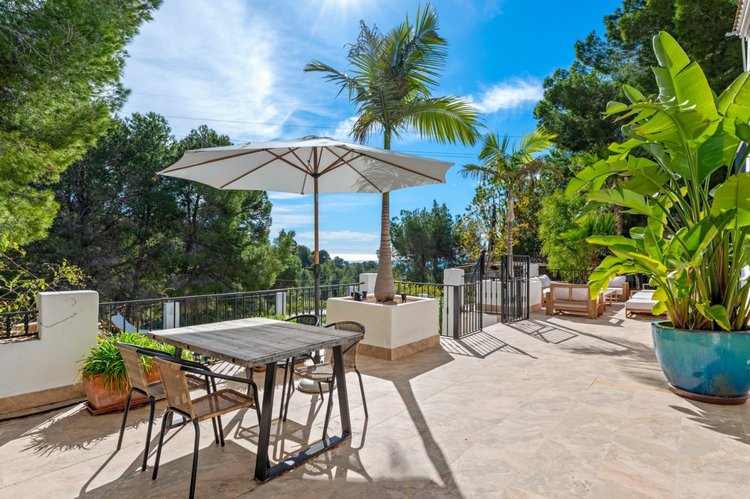 Villa in Altea, Alicante, Spain 6 bedrooms, 425 sq.m. No. 188993
