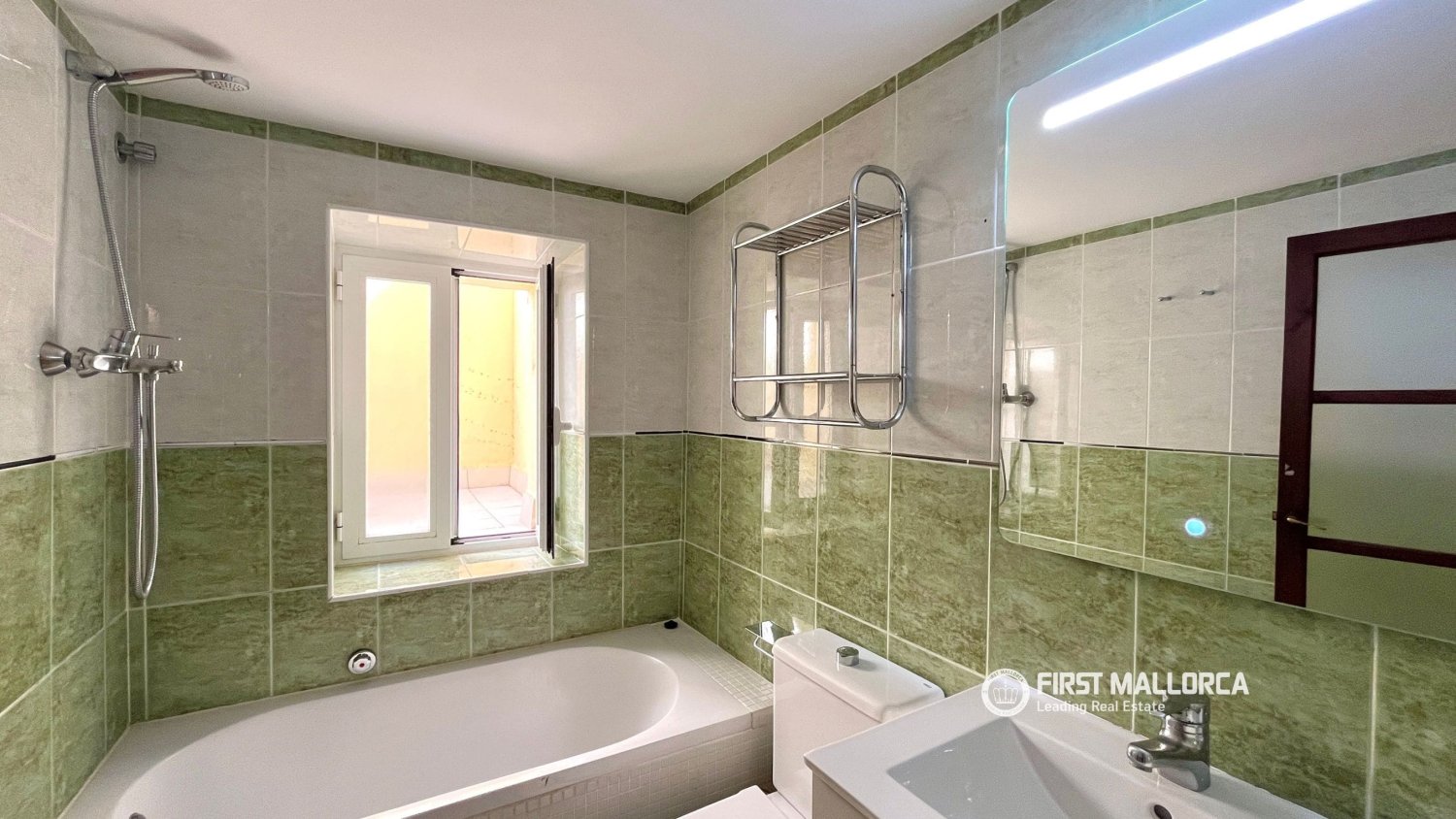 Villa in Palma de Majorca, Mallorca, Spain 3 bedrooms, 254 sq.m. No. 198526