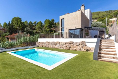 Willa w Esplugues de Llobregat, Barcelona, Hiszpania 4 sypialnie, 249 mkw. nr 198498