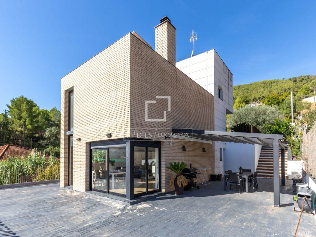 Willa w Esplugues de Llobregat, Barcelona, Hiszpania 4 sypialnie, 249 mkw. nr 198498