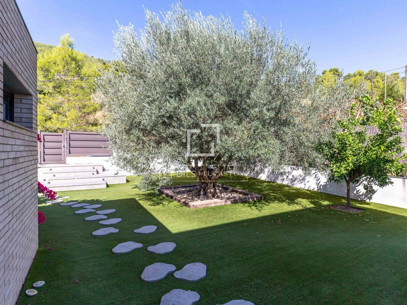 Willa w Esplugues de Llobregat, Barcelona, Hiszpania 4 sypialnie, 249 mkw. nr 198498