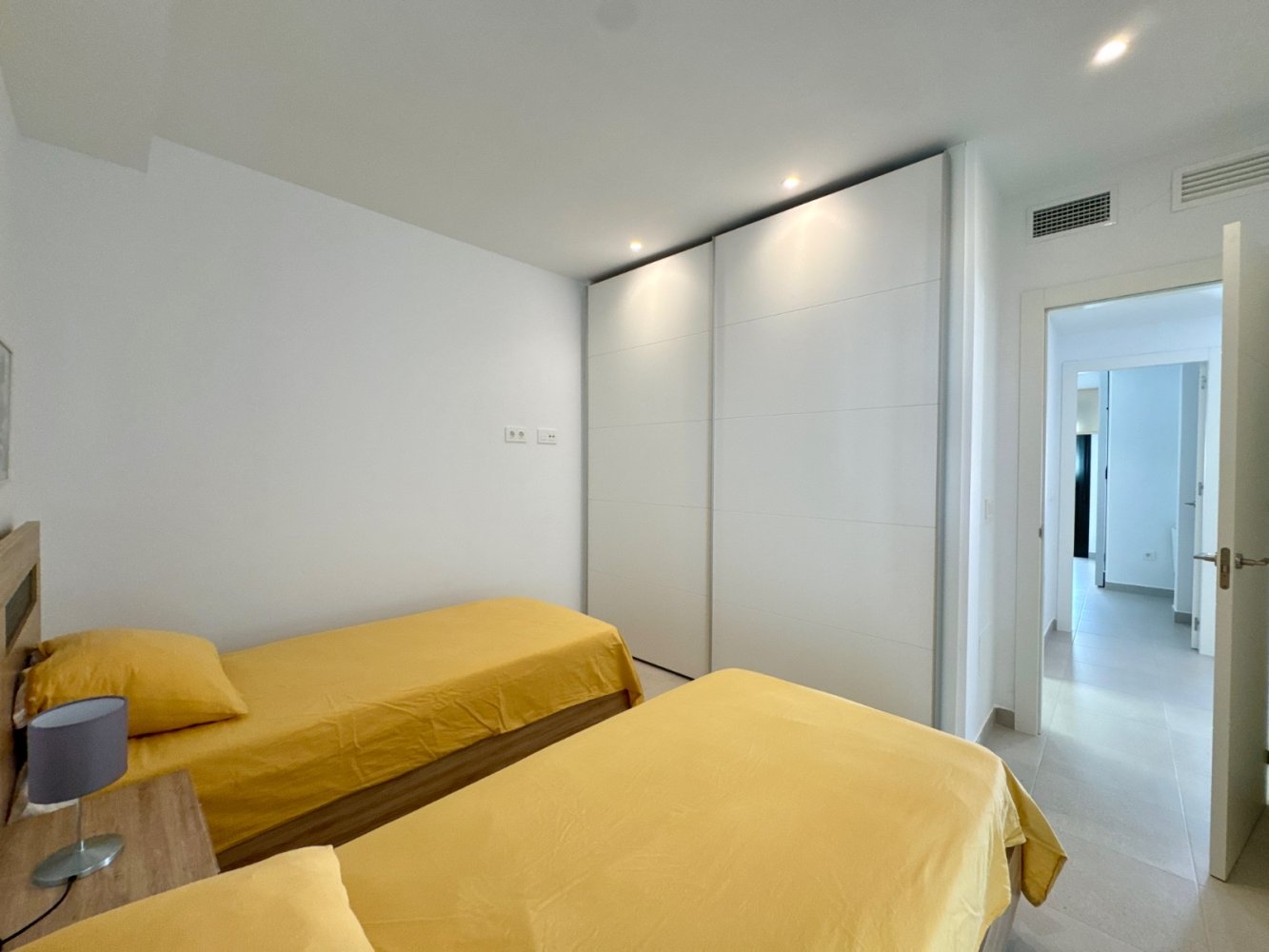 Apartamento en Pilar de la Horadada, Alicante, España 2 dormitorios, 77 m2 No. 189003