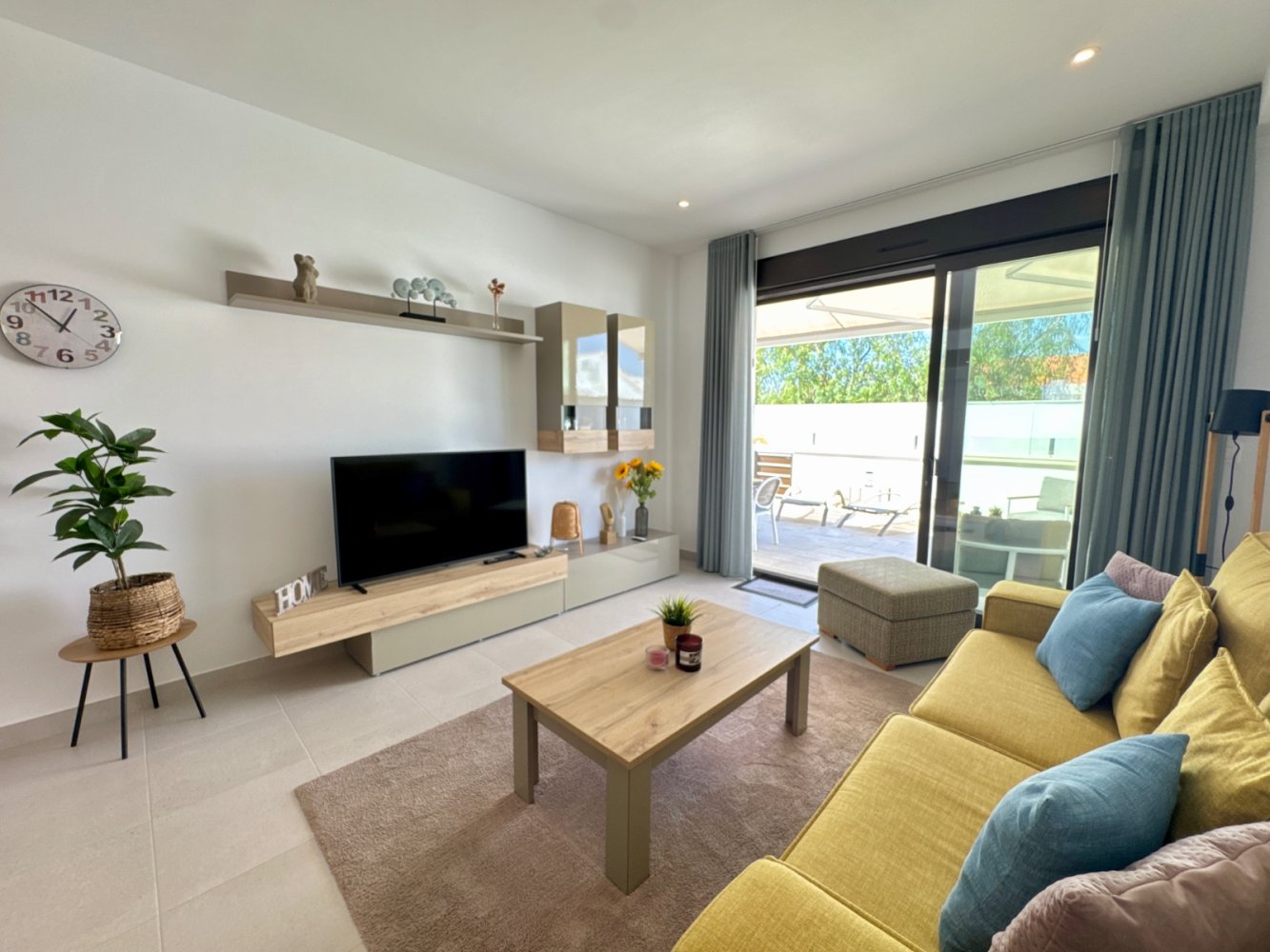 Apartamento en Pilar de la Horadada, Alicante, España 2 dormitorios, 77 m2 No. 189003
