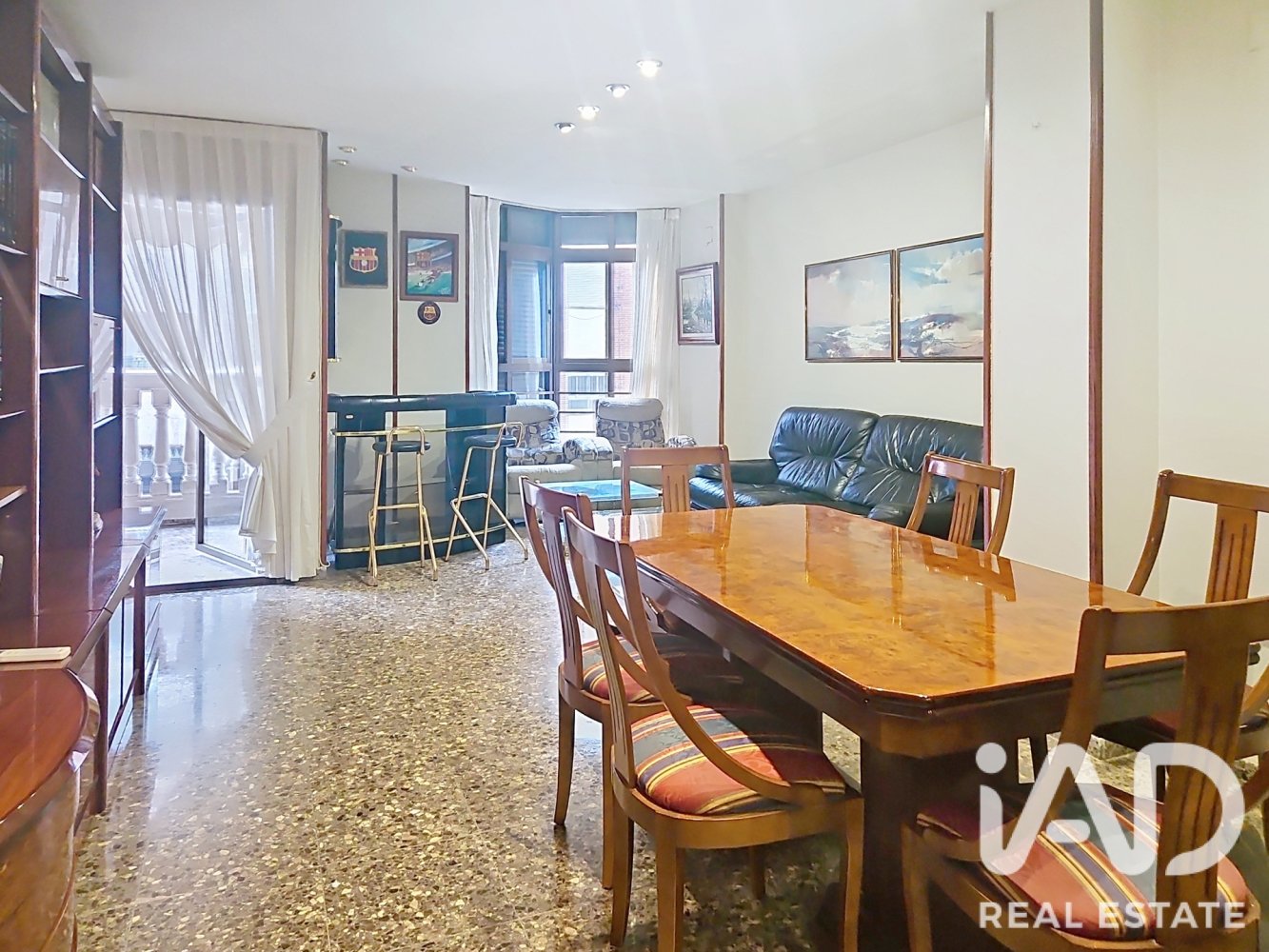 Apartment in Valencia, Spain 156 sq.m. No. 198673