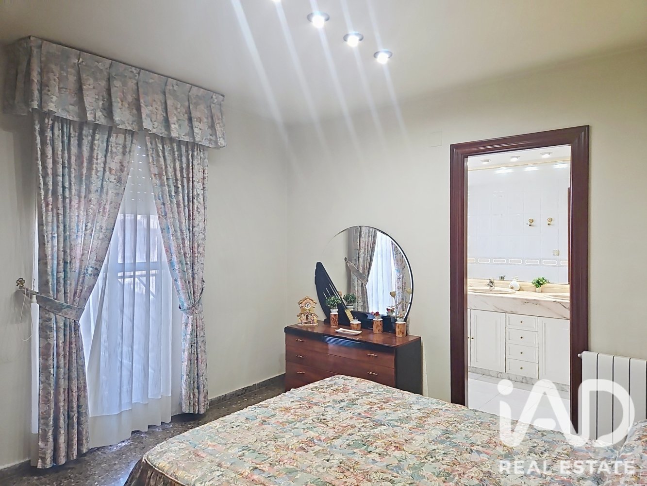 Apartment in Valencia, Spain 156 sq.m. No. 198673