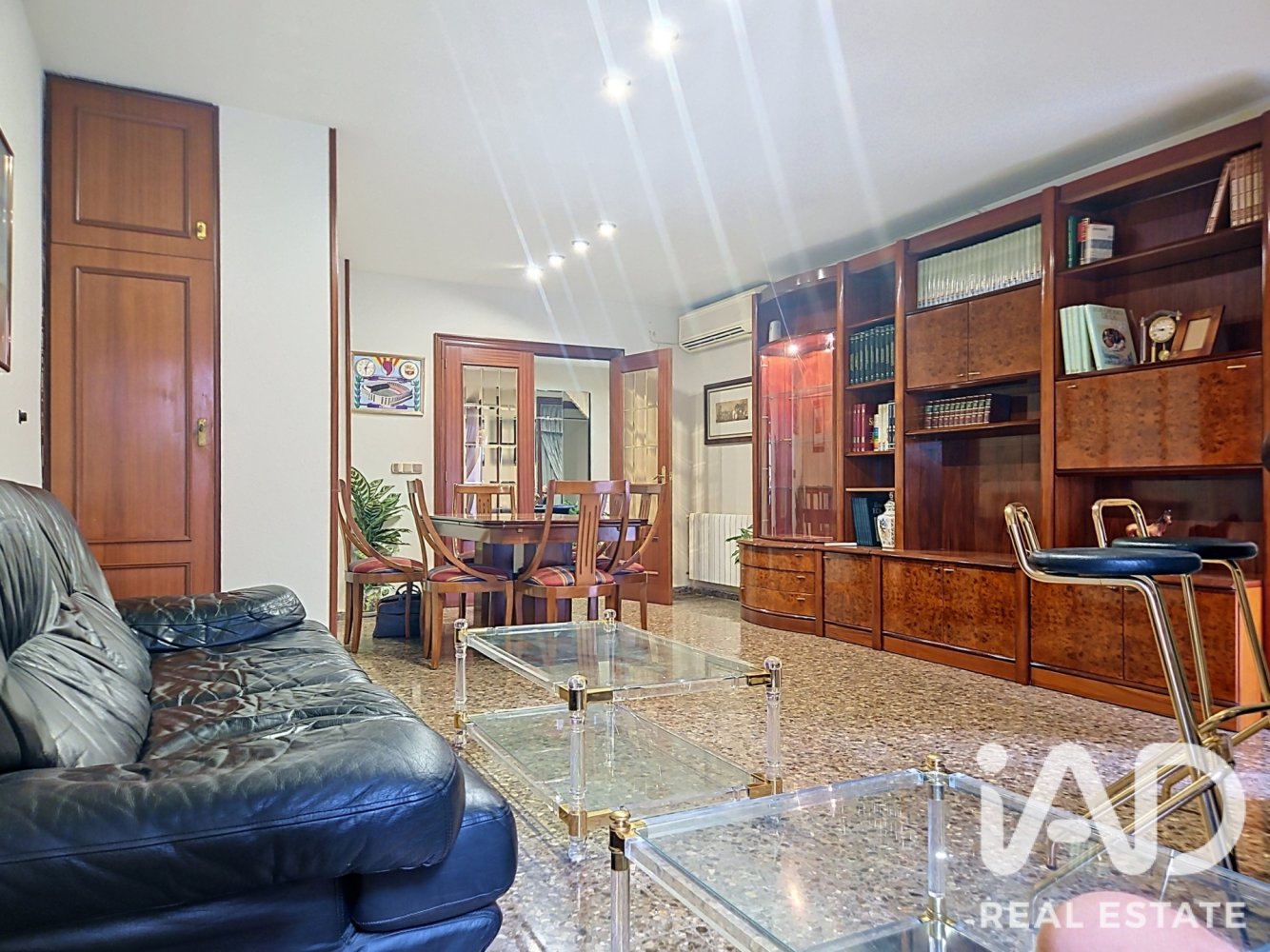 Apartment in Valencia, Spain 156 sq.m. No. 198673