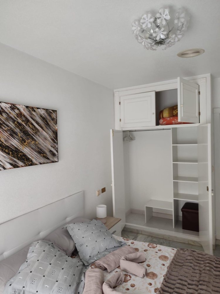 Apartment à Torrevieja, Alicante, Espagne 2 chambres, 72 m2 No. 198047