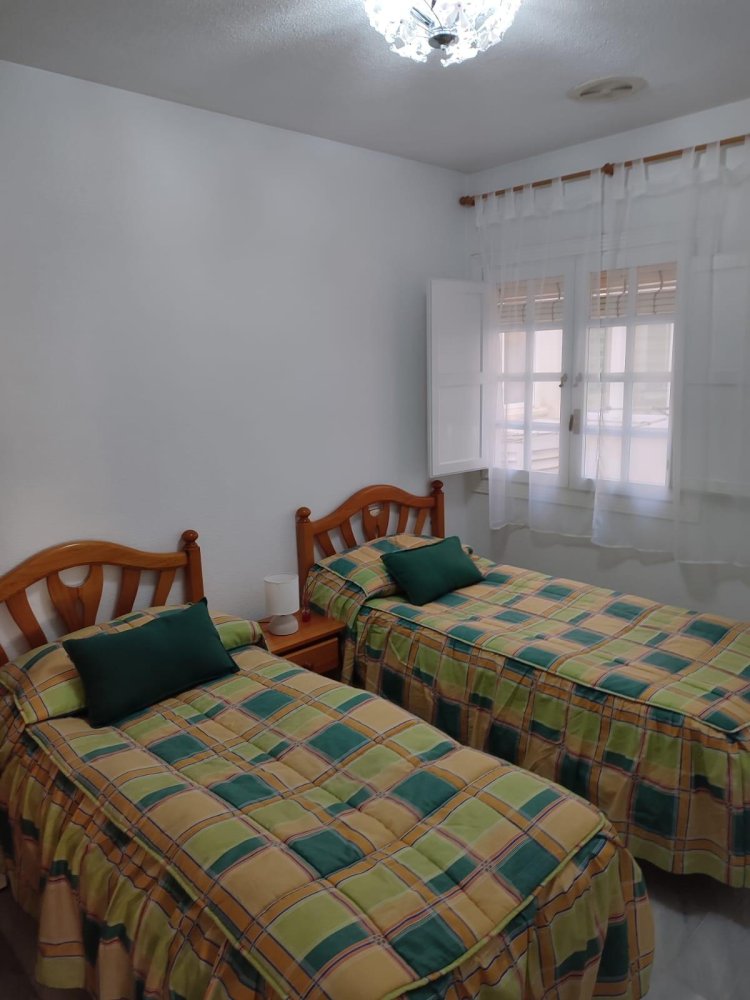 Apartment à Torrevieja, Alicante, Espagne 2 chambres, 72 m2 No. 198047