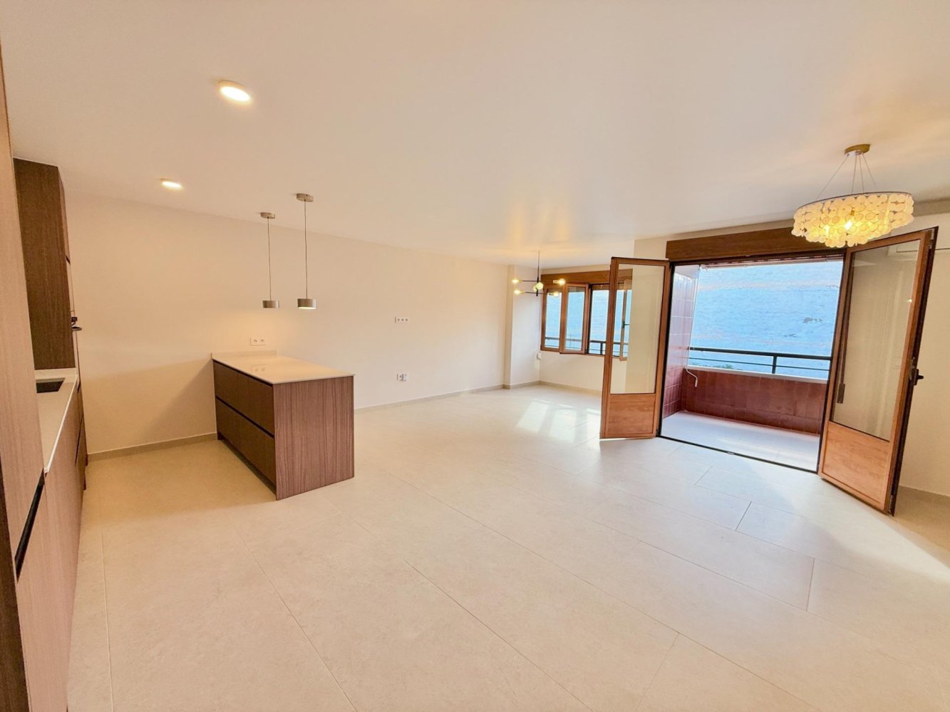 Apartamento en Torrevieja, Alicante, España 3 dormitorios, 115 m2 No. 198742