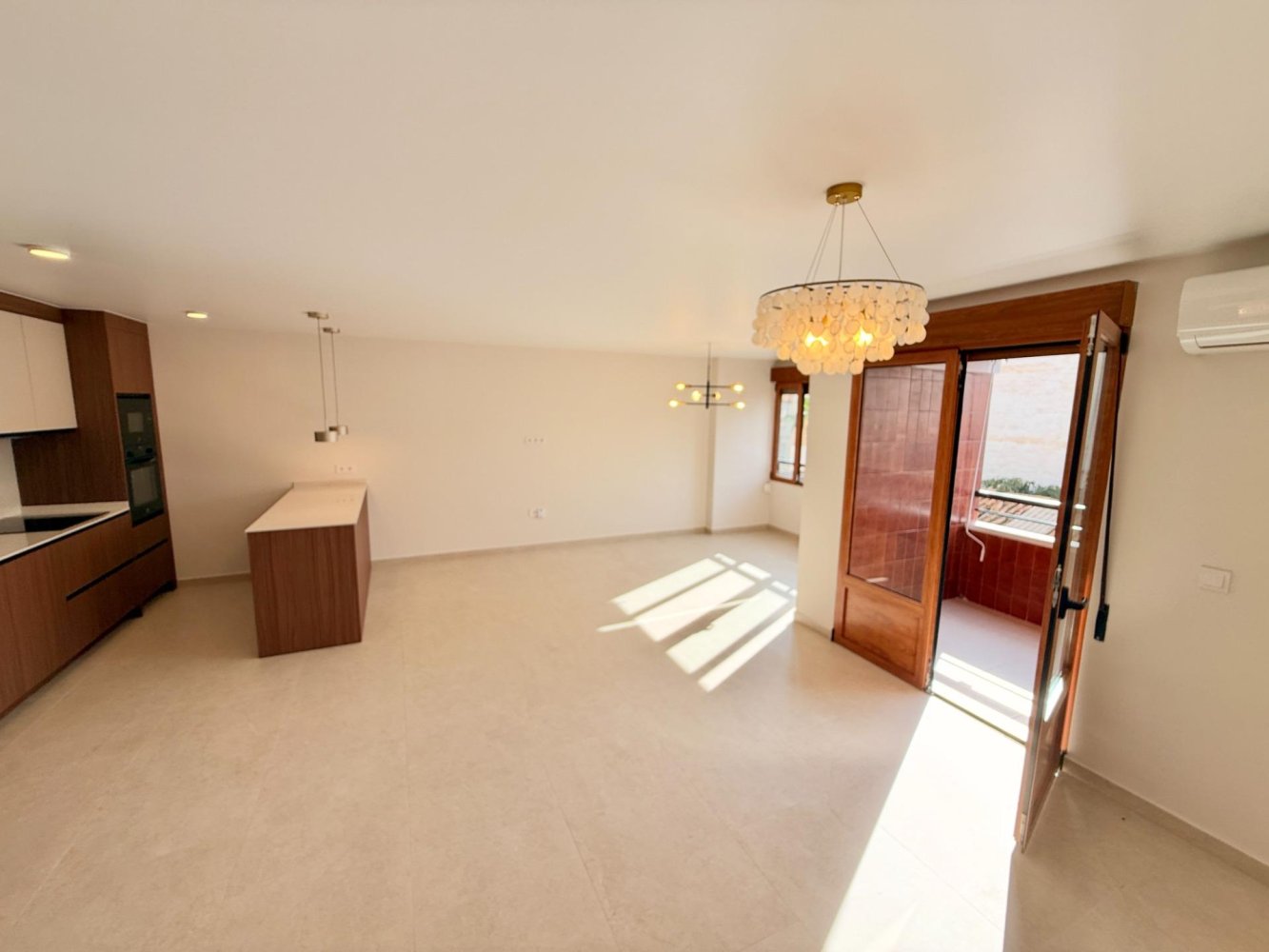 Apartamento en Torrevieja, Alicante, España 3 dormitorios, 115 m2 No. 198742