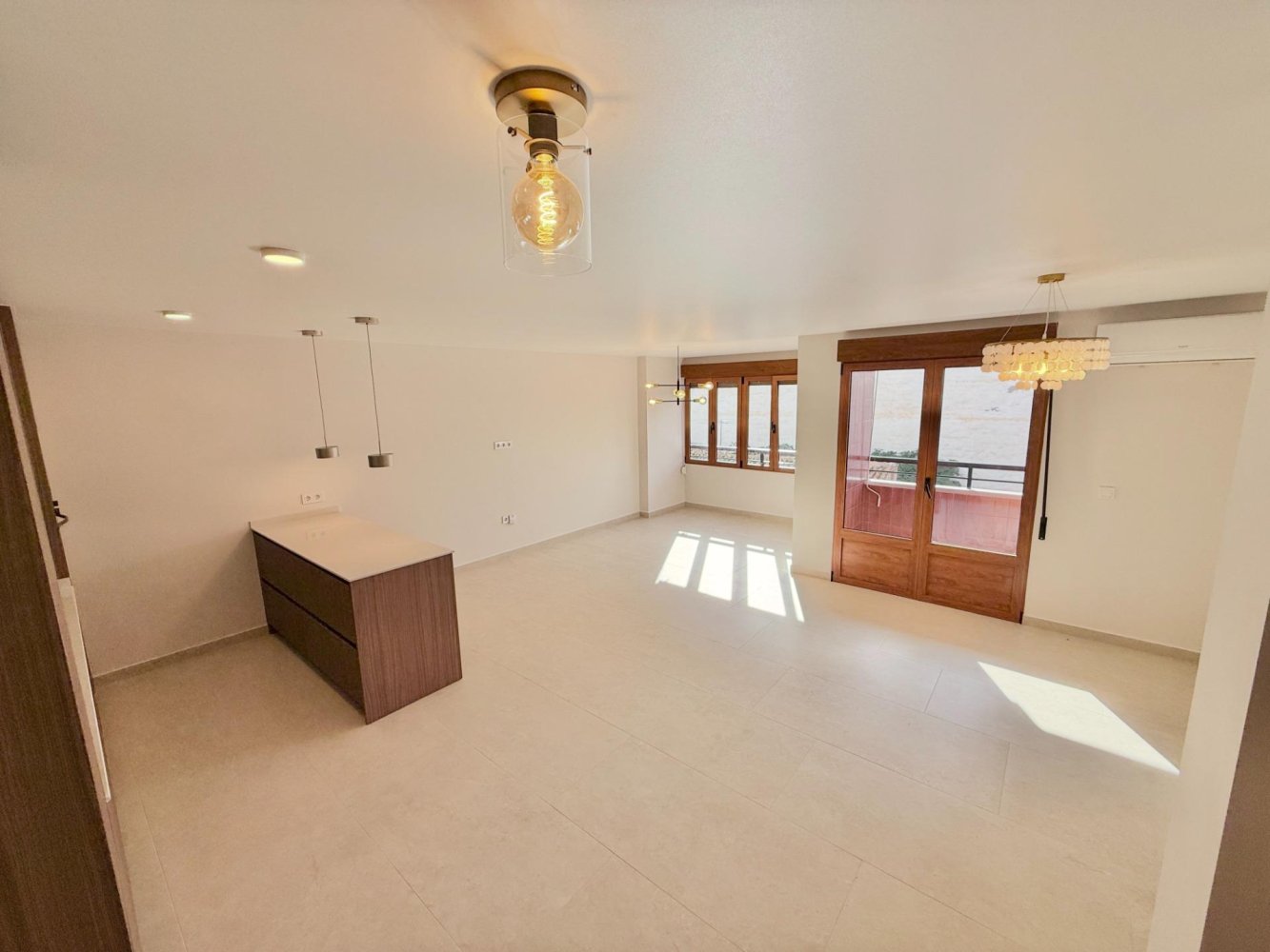 Apartamento en Torrevieja, Alicante, España 3 dormitorios, 115 m2 No. 198742