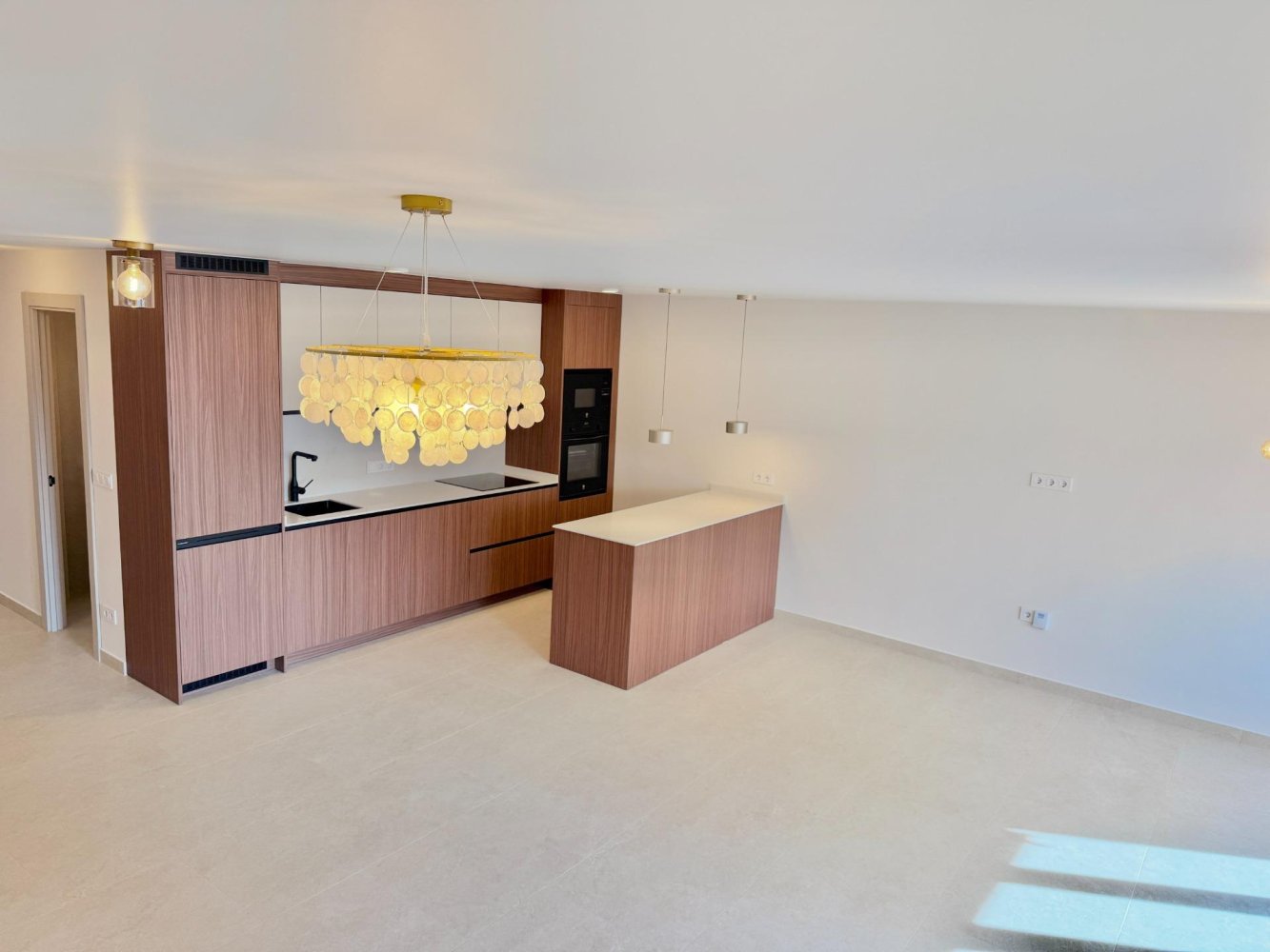 Apartamento en Torrevieja, Alicante, España 3 dormitorios, 115 m2 No. 198742