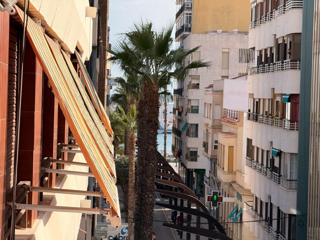 Apartamento en Torrevieja, Alicante, España 3 dormitorios, 115 m2 No. 198742
