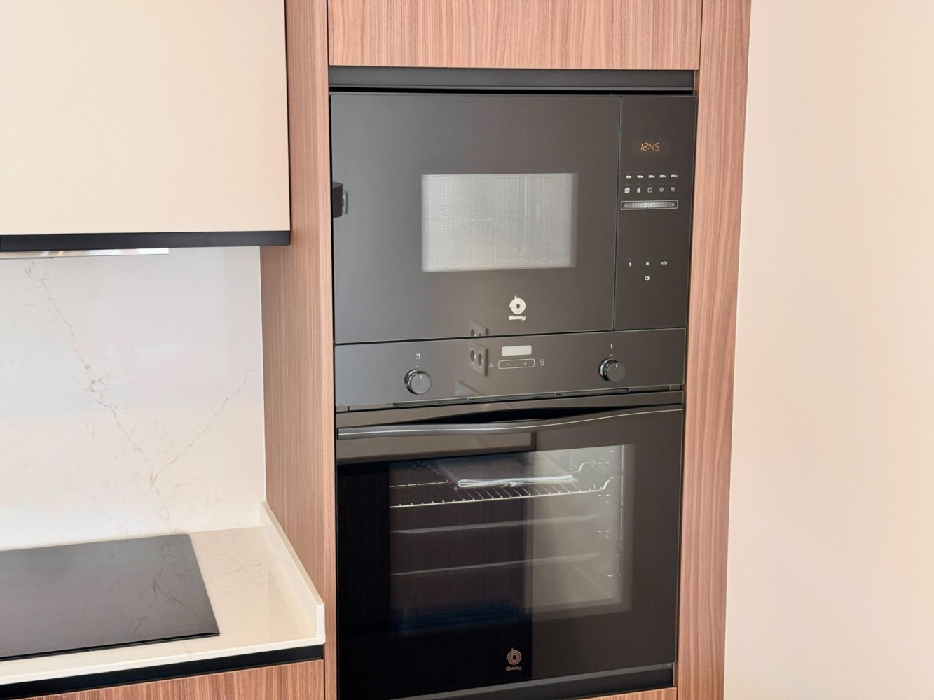 Apartamento en Torrevieja, Alicante, España 3 dormitorios, 115 m2 No. 198742