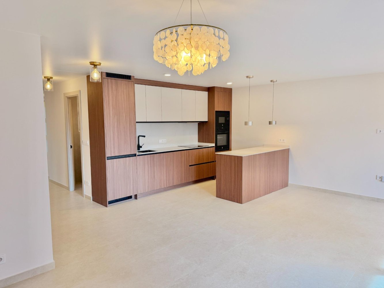 Apartamento en Torrevieja, Alicante, España 3 dormitorios, 115 m2 No. 198742