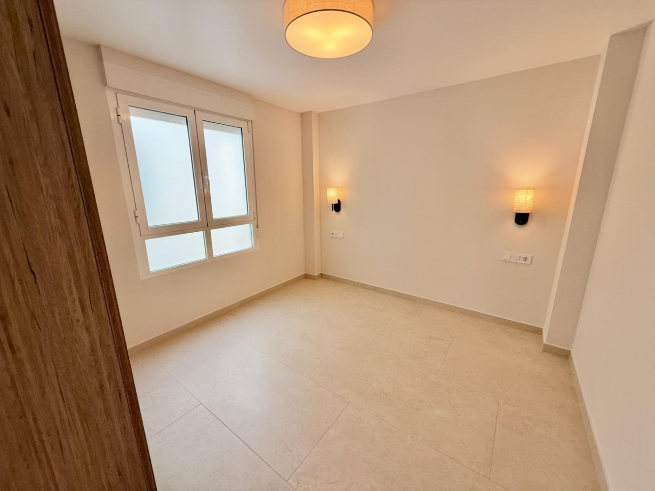Apartamento en Torrevieja, Alicante, España 3 dormitorios, 115 m2 No. 198742