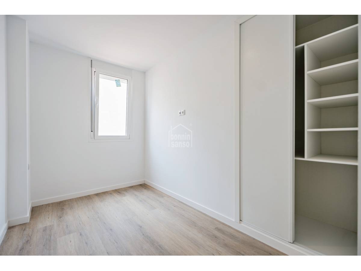 Apartment in Mahon, Menorca, Spain 3 bedrooms, 69 sq.m. No. 199030