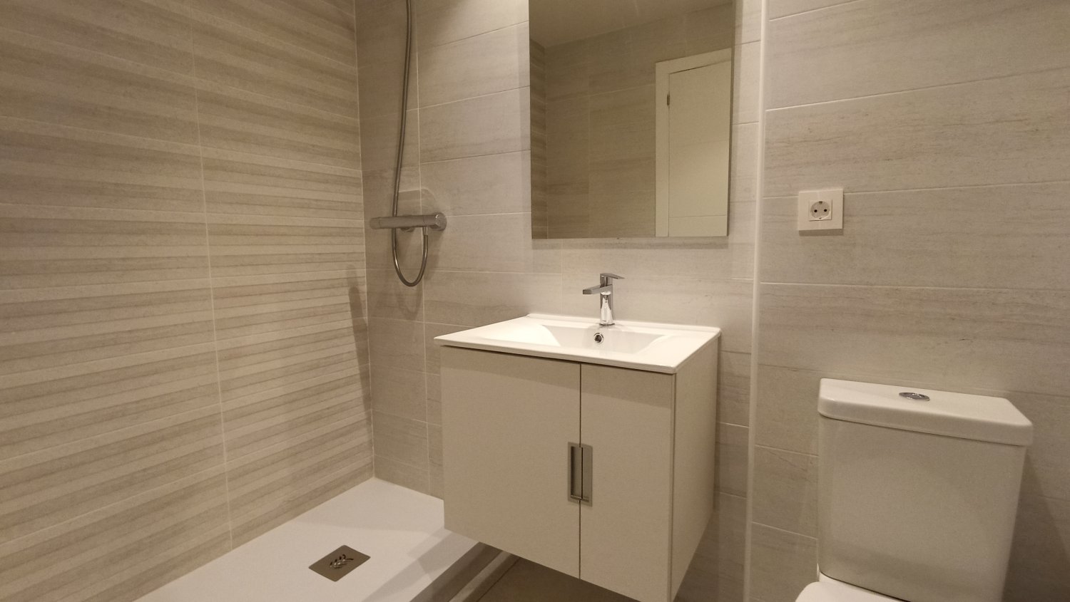 Apartment in Mil Palmeras, Alicante, Spain 3 bedrooms, 102 sq.m. No. 164210