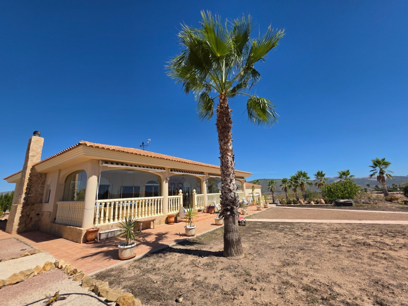 Villa en Pinoso, Alicante, España 4 dormitorios, 405 m2 No. 198968