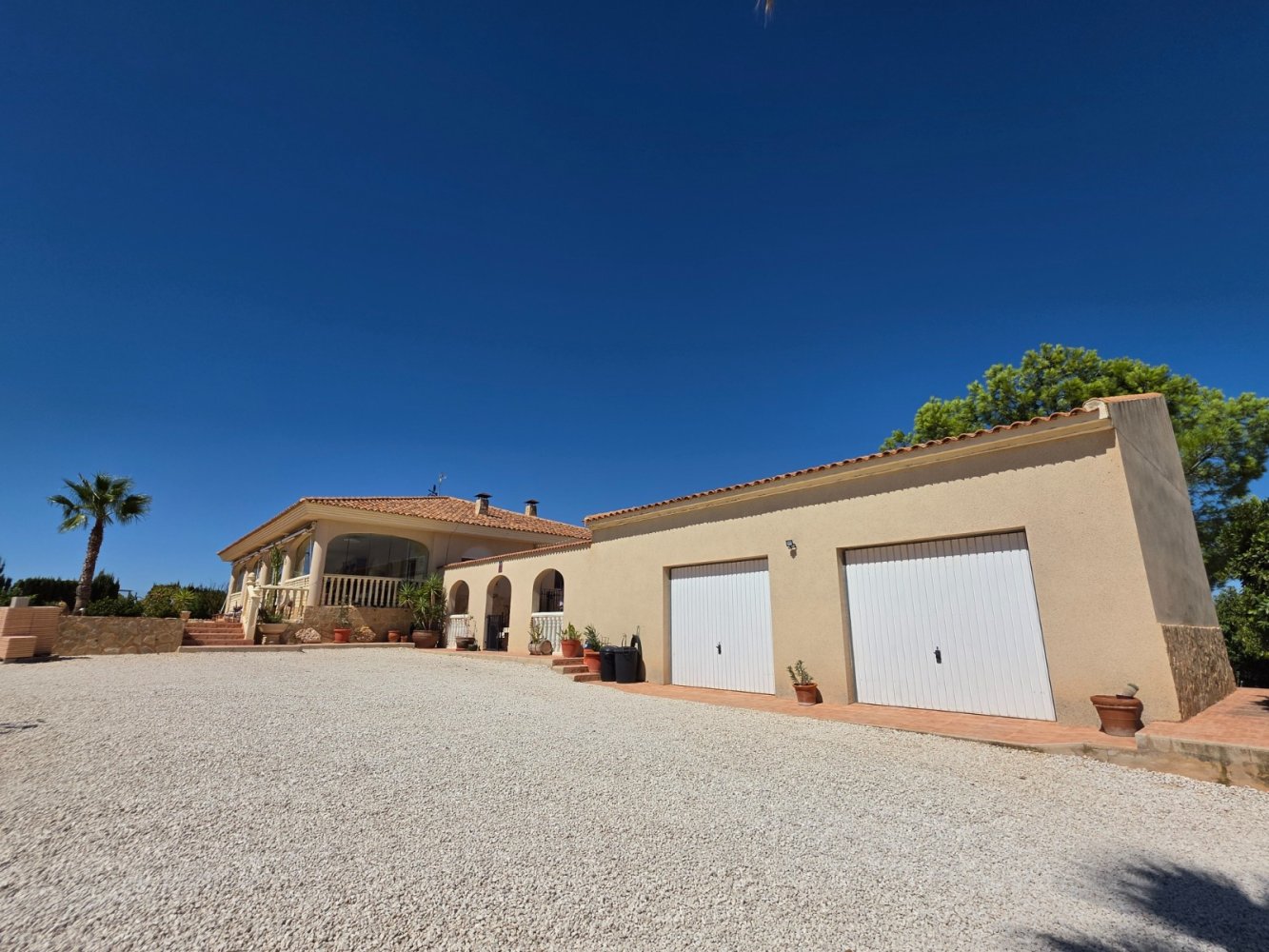 Villa en Pinoso, Alicante, España 4 dormitorios, 405 m2 No. 198968