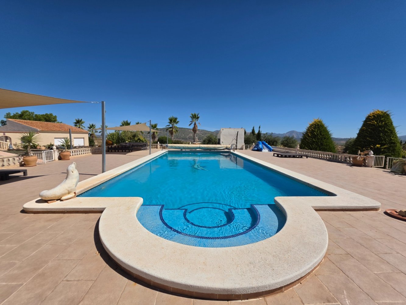 Villa en Pinoso, Alicante, España 4 dormitorios, 405 m2 No. 198968