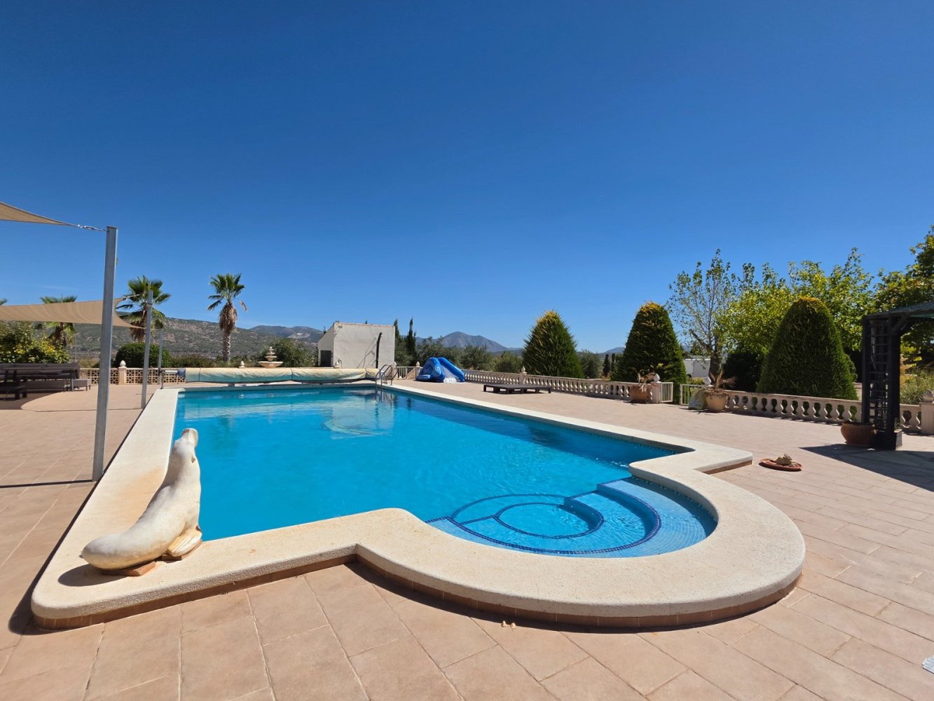 Villa en Pinoso, Alicante, España 4 dormitorios, 405 m2 No. 198968