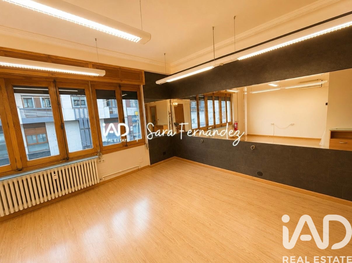 Propiedad comercial en León, España 50 m2 No. 197766