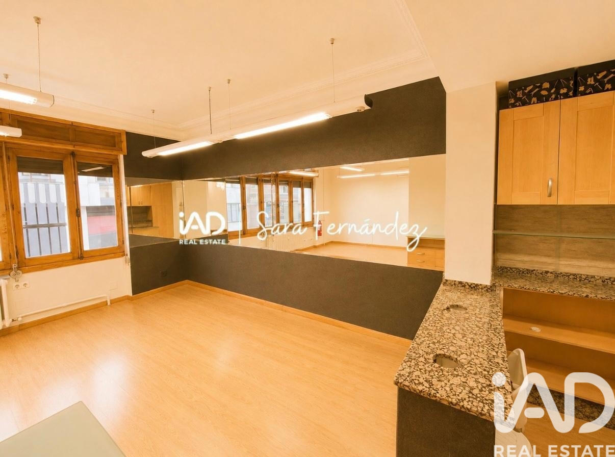 Propiedad comercial en León, España 50 m2 No. 197766