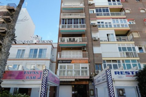 Apartment in Torrevieja, Alicante, Spain 3 bedrooms, 114 sq.m. No. 199340